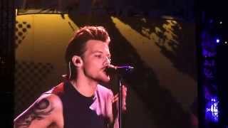18 - One Direction (Live)