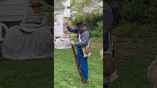 How many times can he shoot in a minute! (Civil War musket demo)