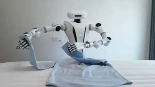 Robot Folding Clothes in China 🤖👕 | The Future of Laundry Automation