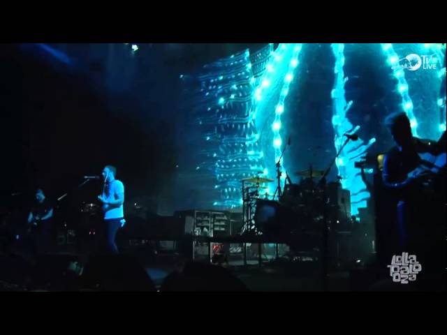 Kings Of Leon - Closer (Live @ Lollapalooza 2014) Chords - Chordify