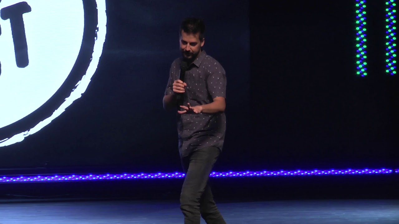 John Crist Roasts Couple In Front Row - YouTube