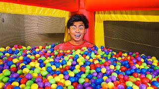This Toy Is Impossible To Flick Pakvim Net Hd Vdieos Portal - 10 000 ball pit bouncy house