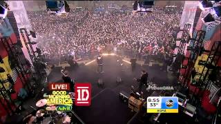 One Direction performs Kiss You   GMA 26 11 13