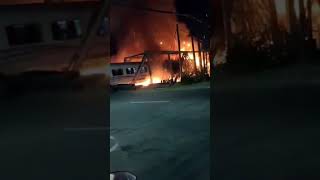 Detik-Detik Kecelakaan Di Semarang Kereta Api dan Truk semoga tidak ada korban