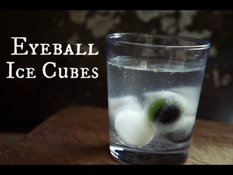 How to Make Halloween Eyeball Ice Cubes - Whatcha Eating? #110 How to Make Halloween Eyeball Ice Cubes - Whatcha Eating? #110
