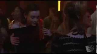 Paris kisses Rory