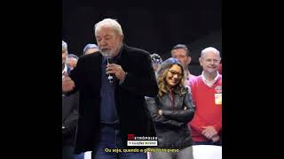 “Aqui tem muita gente que já foi presa”, diz Lula durante comício em Porto Alegre.