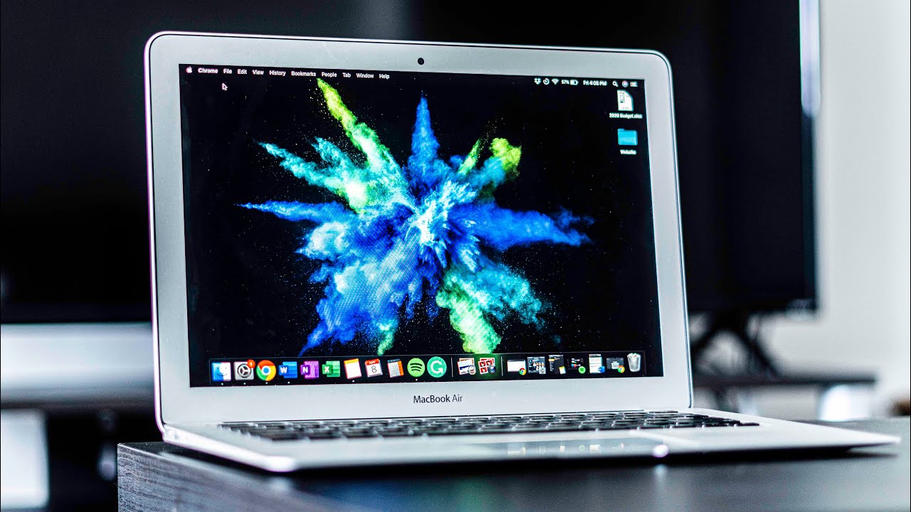 MacBook Air 2015 Review In 2020 (MAYBE Worth The Money!) - YouTube