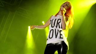 Paramore - Renegade (Full) - Belsonic 2012 FRONT ROW