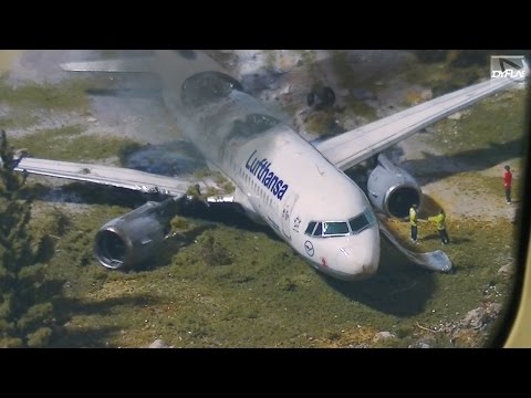 Airplane Crash Diorama Part 2/2 Airplane Crash Diorama Part 2/2