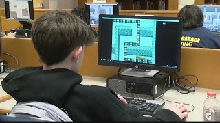 Teacher using video games as learning tool