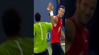 Sensational SPORTSMANSHIP from Tsonga! 👏