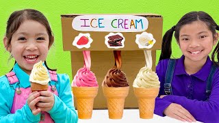 Emma and Lyndon Play Ice Cream Machine & Fruit Smoothies