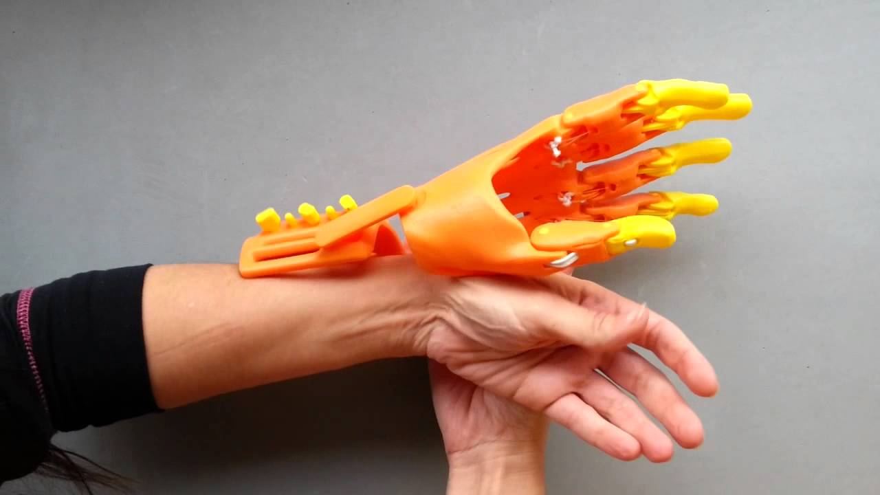 Using Prosthetic Hand With Sign Language