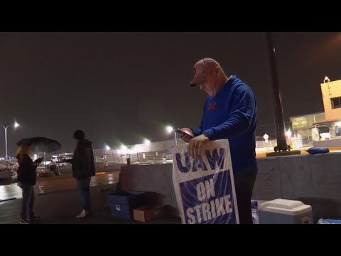 US Auto Workers Union, Ford Reach Tentative Deal On New Four-year Contract • FRANCE 24 English ...