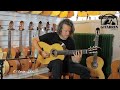 Robert Svärd spelar på Esteve 655 - Gran/Mahogany