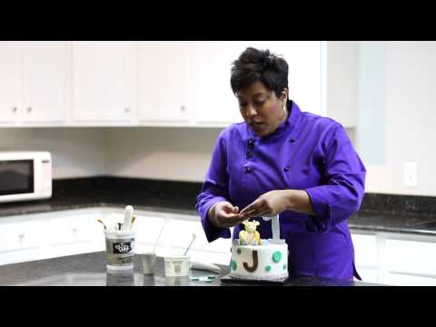 How to Stick Things to Fondant : Fondant Ideas How to Stick Things to Fondant : Fondant Ideas