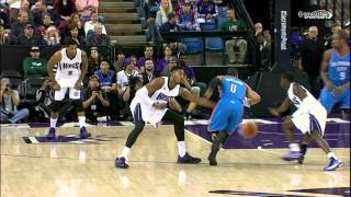 Russell Westbrook Slices Through the Kings for the Vicious Dunk