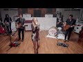 carrie underwood + target performs "heartbeat"