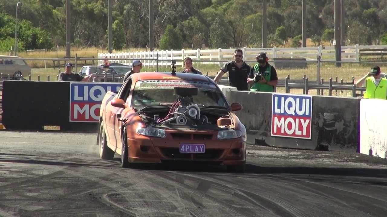 Summernats 27 - Burnout Final - 4PLAY - YouTube