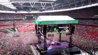 Foo Fighters @ Wembley Stadium Learn To Fly