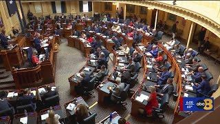 Should State Lawmakers Get A Pay Raise