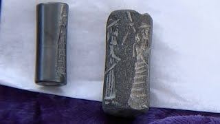 U S Returns Seized Artifacts To Iraq