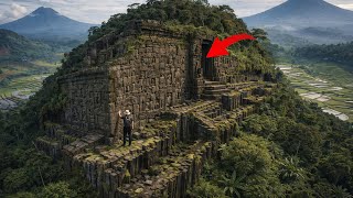 West Virginia's Unexplained Archaeological Site That NO One Explained