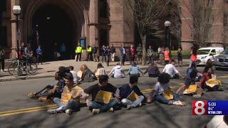 19 students arrested during protest regarding financial aid at Yale