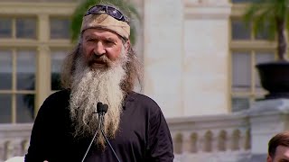 Duck Dynasty Star Phil Robertson Passes Away at 79