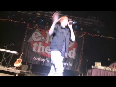 Justin Bieber Gets HIT by Water Bottle!! (ORIGINAL) CHECK THE DATE! Justin Bieber Gets HIT by Water Bottle!! (ORIGINAL) CHECK THE DATE!