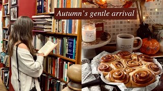 Autumn's Gentle Arrival 🍂 Cinnamon Rolls, Harry Potter, Famous London Bookshops Cosy Autumn Vlog