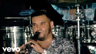 Banda Carnaval - El Coyotito Medley (En Vivo)