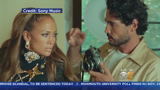 Jennifer Lopez Releases "Ni Tu Ni Yo" Music Video