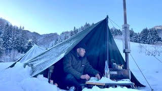 【雪中タープ泊】-4℃の吹雪とソロキャンプ【雪中キャンプ】後編　Solo camping in a snowstorm