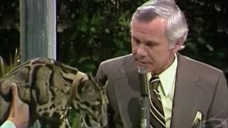 The Tonight Show Starring Johnny Carson: 01/01/1975.Joan Embery -Newest Cover Popular Real