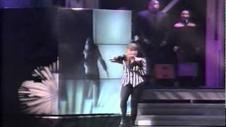 Paula Abdul - Straight Up (Live In Japan) (Widescreen) (HQ)