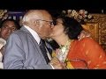 Download Ram Jethmalani 'Lip Lock' (Kiss) Leena Chandavarkar in Public | New Bollywood Movies News 2015 In Mp4 3Gp Full HD Video