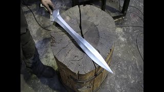Forging a Bronze Age style sword, part 1, forging the blade.
