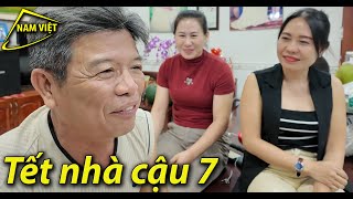 Cả nhà Nam Việt lên Cậu 7 đón giao thừa