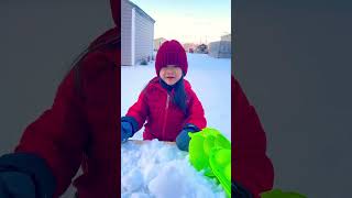 Dad’s surprise makes crying kid happy 🐧😱❤️🌈✅👧🏻🚀