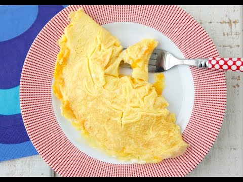 How to Make a Fluffy Omelette - Easy Breakfast Recipes - Weelicious How to Make a Fluffy Omelette - Easy Breakfast Recipes - Weelicious