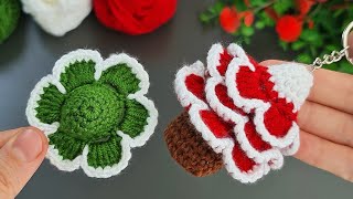 SUPER IDEAS!😍How to make eye-catching crochet ✔ Crochet Christmas Tree Keychain.