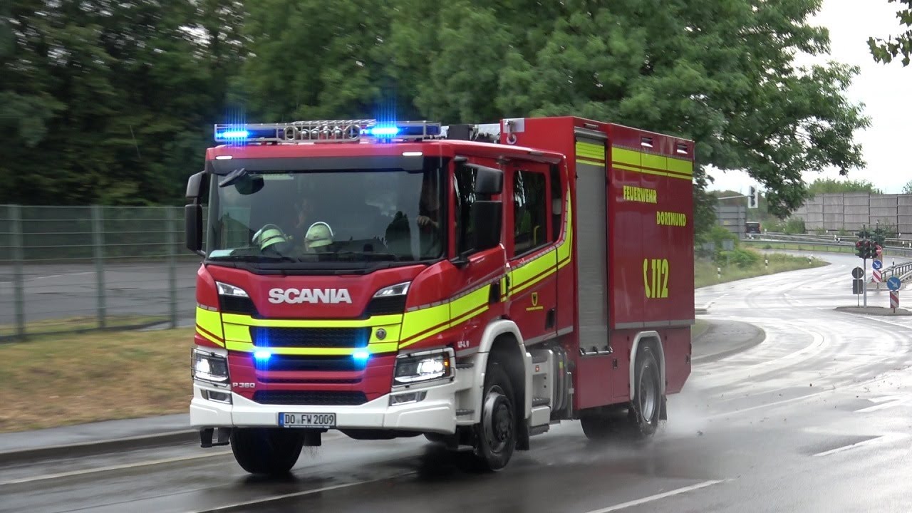 [Schweres Unwetter] Einsatzfahrten Freiwillige Feuerwehr Dortmund - YouTube