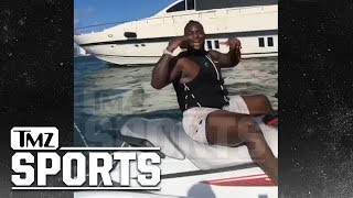 LeVeon Bell Hits the Jet Skis In Miami, Pay Me Already! | TMZ Sports