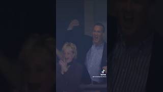 Peyton & Eli Manning had hilarious reactions to each others Super Bowl wins 😂 | #shorts #football