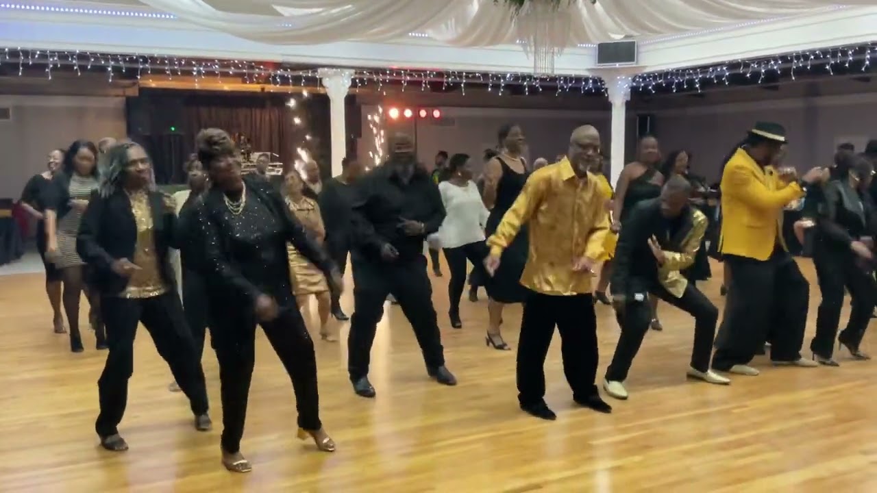 Black & Gold “CHRISTMAS EXTRAVAGANZA “ 2022 - Work It Line Dance - ☀ ...