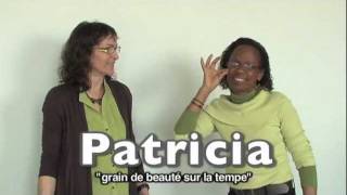 Apprendre la langue des signes LSF : conversation, comment t'appelles tu mon signe est Patricia