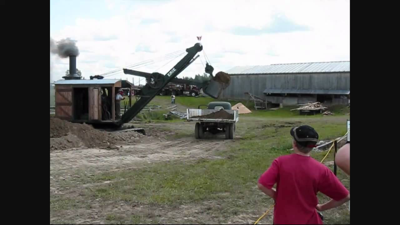 Erie Antique Steam Powered Shovel - YouTube