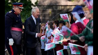 🇬🇧EN VIVO: El rey Carlos III visita Gales tras la muerte de la reina Isabel II.